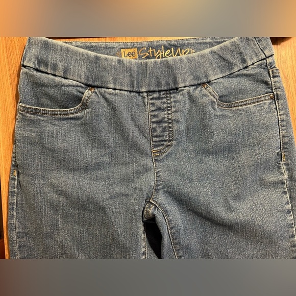 Pull on denim jeggings, 10P Lee Styleup boot cut flat front jeans, petite, short - Picture 9 of 12
